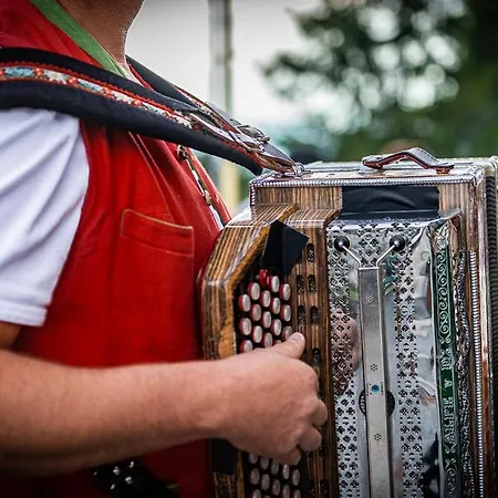 Berghaus Tirol Pensjonat